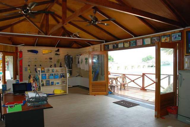 B&J Diving Centre / Tioman Dive Resort - Dive Center in Malaysia
