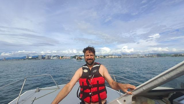 Diving in Malasia, Tunku Abdul Rahman National Park - By Tom Griffith
